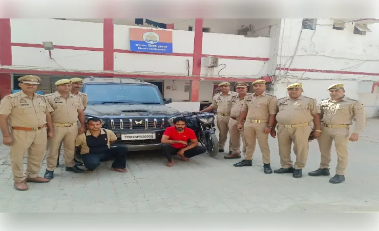 पुलिस मुठभेड़ में नोएडा के 3 शातिर बदमाश गिरफ्तार, 19 लाख की नकदी, असलहे और वाहन बरामद