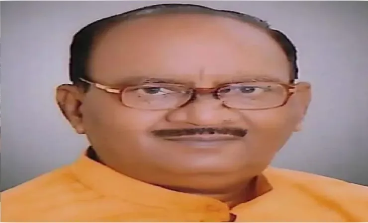 मंत्री के सामने मंच पर बेहोश होकर गिरे अमृतपुर विधायक