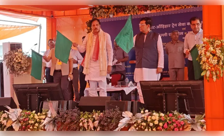 मऊ को तीन रेल सुविधाओं की मिली सौगात