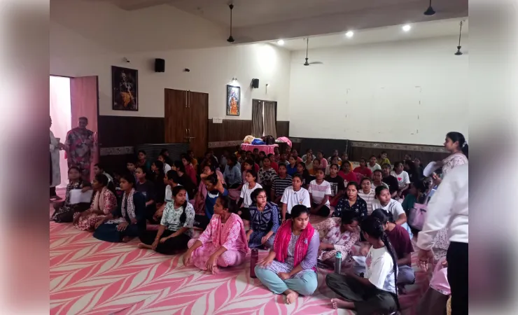 योग दिवस पर रिलायंस एवं फ्लोरेन्स कॉलेज के विद्यार्थियों ने दिया स्वस्थ जीवन का संदेश