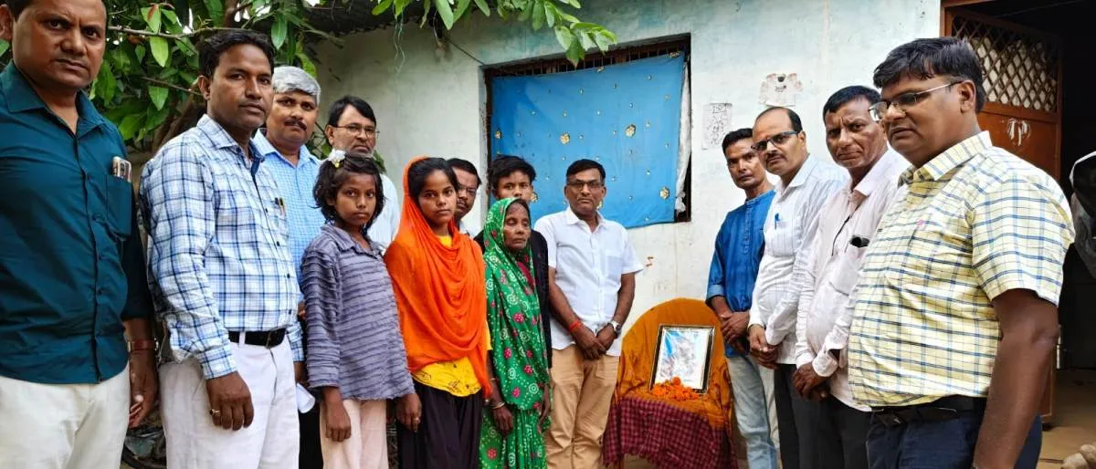 शिक्षक के निधन पर शोकः परीक्षण के बाद टीएससीटी देगा 50 लाख रूपये का आर्थिक सहयोग