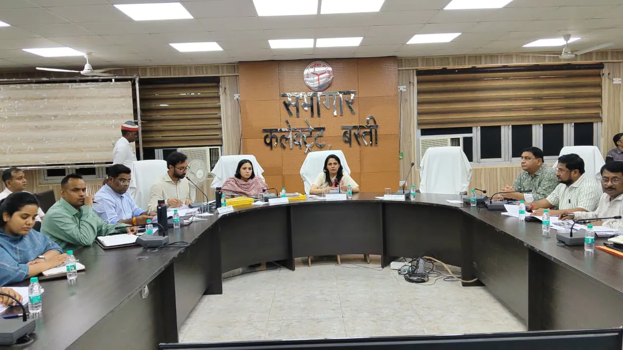 नोडल अधिकारी डॉ. रोशन जैकब ने समीक्षा बैठक में दिए आवश्यक निर्देश 