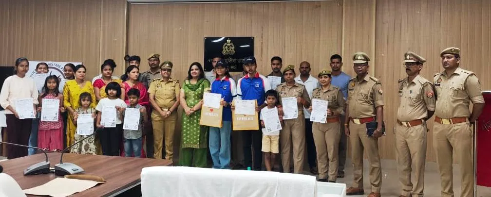 मेधावी छात्र-छात्राएं हुए सम्मानित, बढ़ाया गया बच्चों का मनोबल