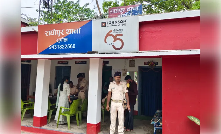 सुपौल थाने के मालखाने से 6162 कफ सिरप बोतलें गायब, कई पुलिसकर्मी गिरफ्तार