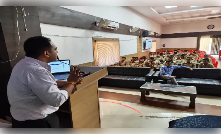 लखनऊ पुलिस ने साइबर जागरुकता पर आयोजित की विशेष प्रशिक्षण कार्यशाला