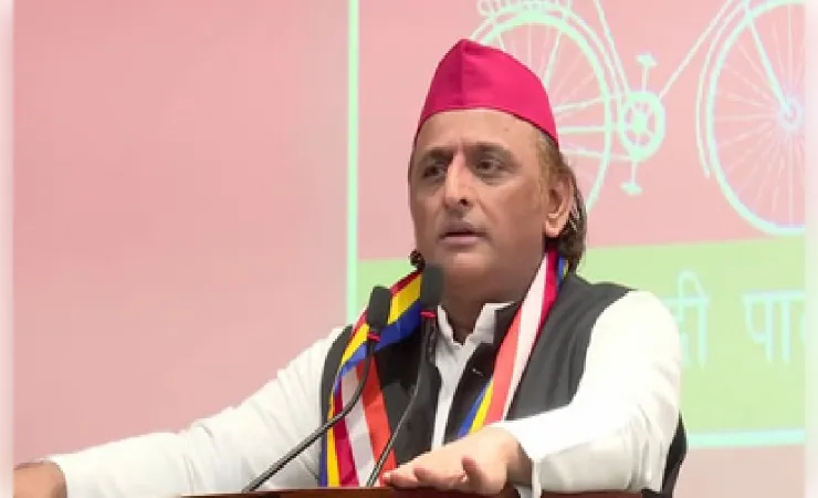  अखिलेश यादव ने राम मंदिर चढ़ावा चोरी मामले में एसआईटी जांच व FIR न होने पर उठाए सवाल