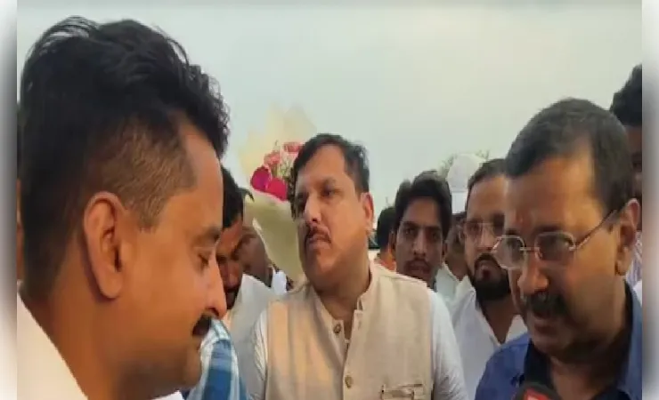 अयोध्या पहुंचे अरविंद केजरीवाल, राम मंदिर से जुड़े कथित चोरी मामले पर उठाए सवाल