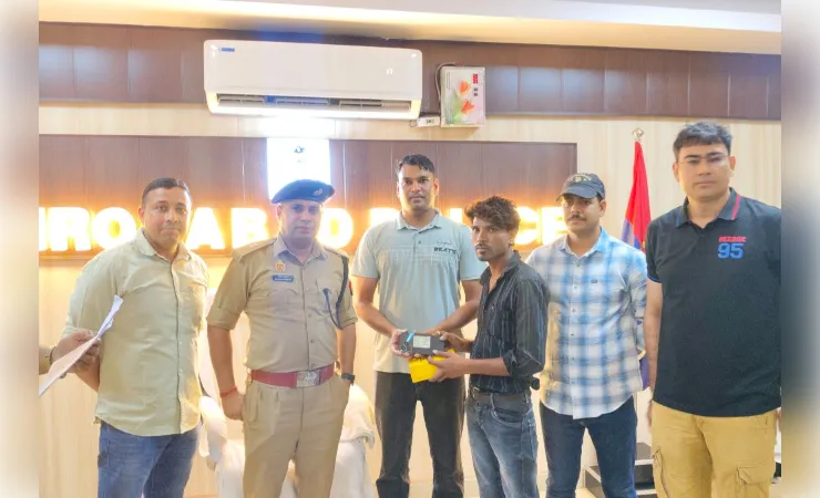 पुलिस ने लौटवाए 150 पीड़ितों को मोबाइल, खिले चेहरे