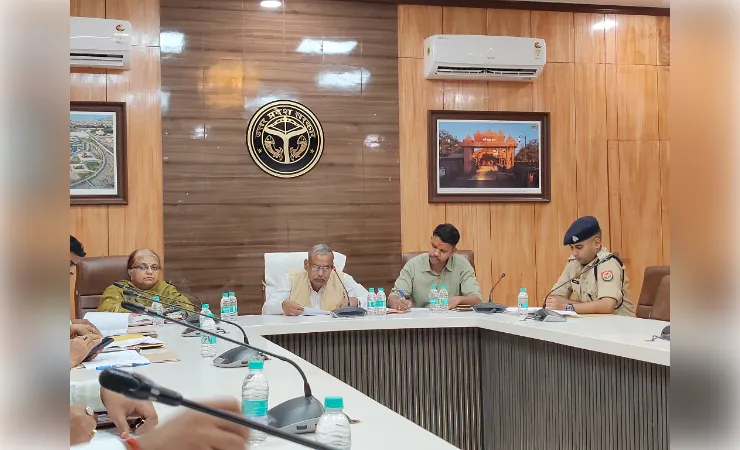  सभी पात्रों को सरकारी योजनाओं का मिले लाभ, एससी-एसटी उत्पीड़न मामलों का त्वरित करें निस्तारण : रमेश चन्द्र कुण्डे