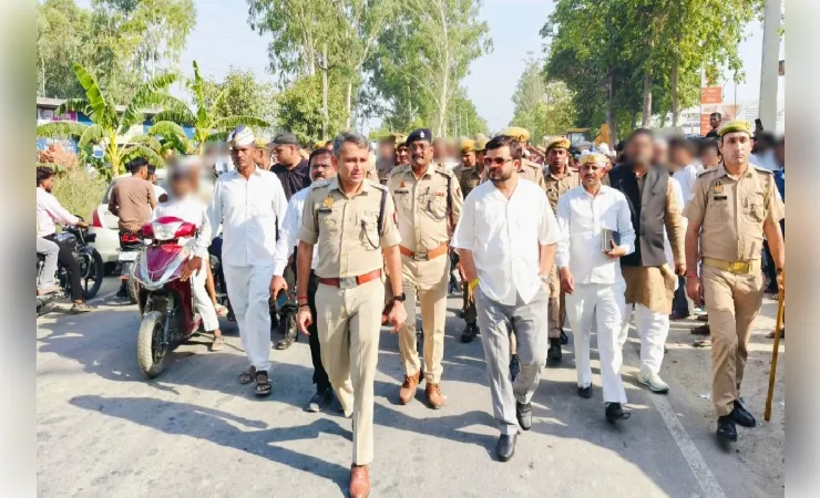 डीएम एंव एसपी ने जुलूस मार्गों व करबला स्थलों का निरीक्षण कर ड्यूटी एवं व्यवस्थाओं का लिया जायजा