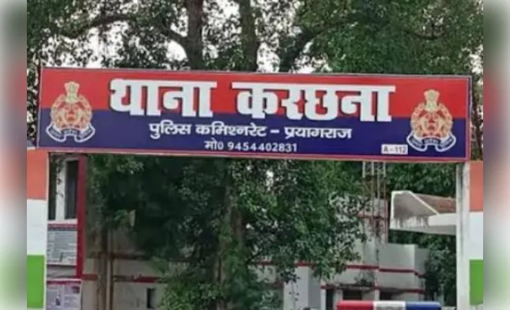 बेकाबू ट्रक की टक्कर से बच्ची की मौत, पिता घायल
