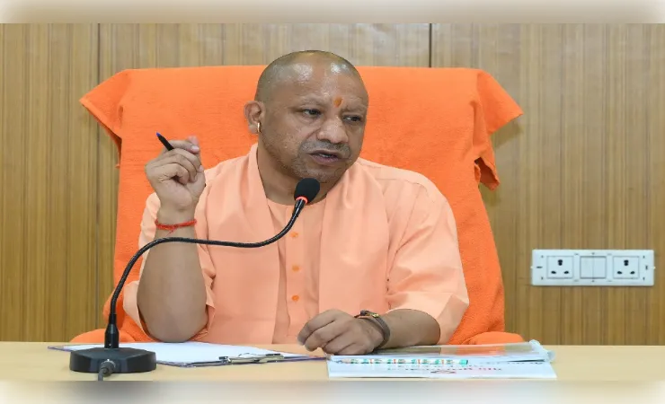 यूपी पंचायत चुनाव: प्रधानों को प्रशासक बनाए जाने पर हाईकोर्ट की रोक, अब फैसले को डबल बेंच में चुनौती देगी योगी सरकार