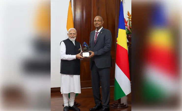 प्रधानमंत्री मोदी को सेशेल्स सरकार ने दिया ‘गार्डियन ऑफ द ब्लू होराइजन’ सम्मान