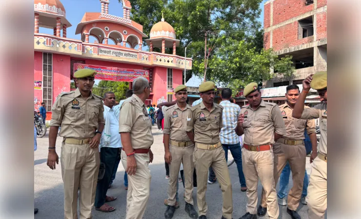 जौनपुर में प्रवक्ता परीक्षा शुरू, 18 केंद्रों पर 8375 अभ्यर्थी दे रहे परीक्षा