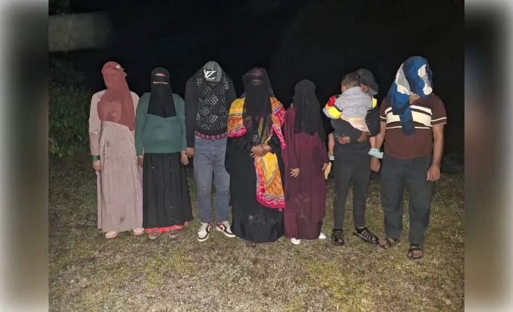 अगरतला के महाराजा बीर बिक्रम हवाईअड्डे पर आठ बांग्लादेशी नागरिक गिरफ्तार