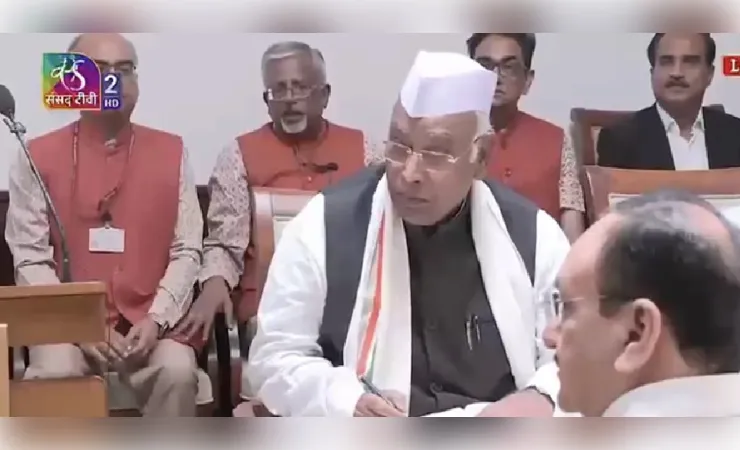 कर्नाटक से पुनर्निर्वाचित मल्लिकार्जुन खरगे ने राज्यसभा सदस्य के रूप में ली शपथ