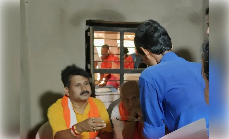 महिलाओं की शिकायत पर हरकत में आया प्रशासन, अवैध शराब कारोबार पर कसा शिकंजा