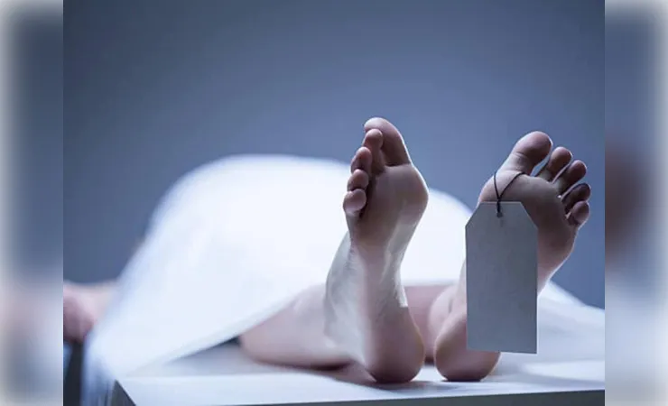 अज्ञात महिला का गोमती नदी में उतराता मिला शव, इलाके में मचा हड़कंप