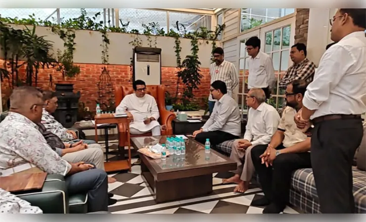  नवनिर्माण सेना मनसे अध्यक्ष राज ठाकरे से मिला जैन समाज का प्रतिनिधिमंडल, मांगी माफी
