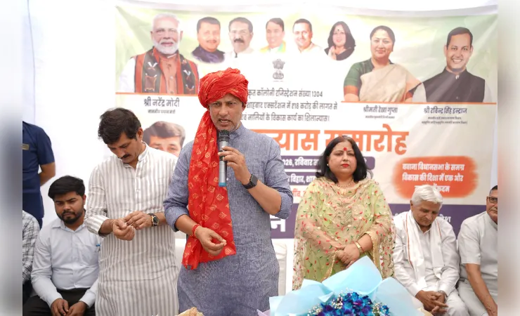 दिल्ली के समाज कल्याण मंत्री रविंद्र इंद्राज ने 18 करोड़ की विकास परियोजना का किया शिलान्यास