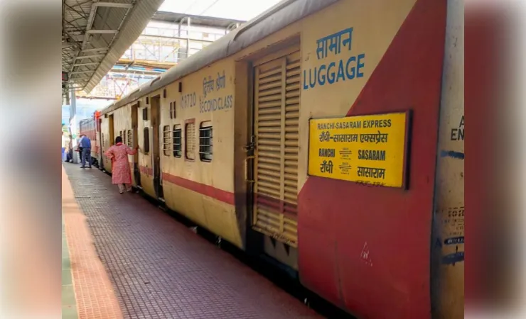 नॉन-इंटरलॉकिंग कार्य से रेल यातायात प्रभावित, कई लंबी दूरी की ट्रेनों का बदला मार्ग