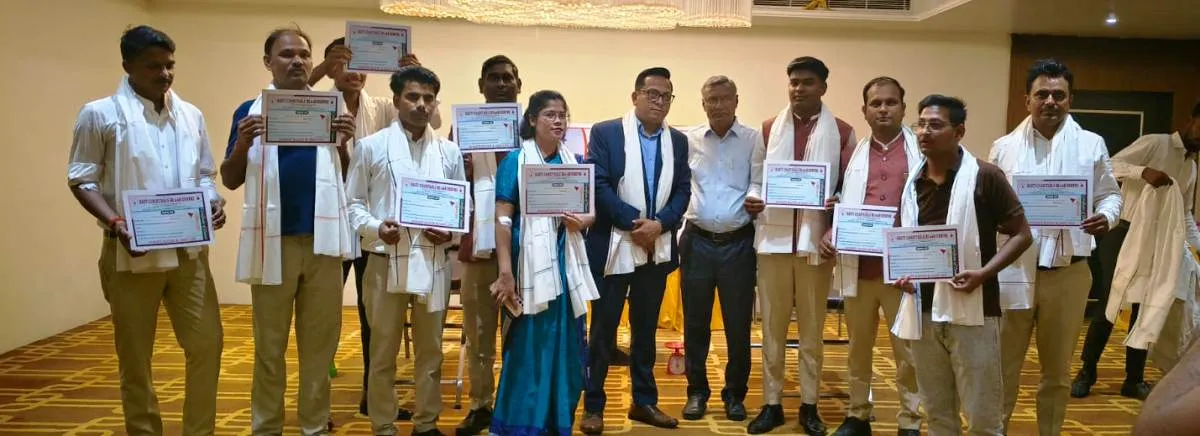 35 लोगों ने मानवता की रक्षा के लिये किया रक्तदान