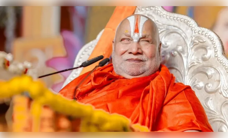 नौ दिवसीय श्रीराम कथा के पांचवें दिन सम्मिलित हुए रक्षा मंत्री राजनाथ सिंह