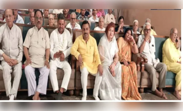 फर्रुखाबाद जिले के कायमगंज में श्रीमद्भागवत कथा का आयोजन,श्रद्धालु कर रहे रसपान