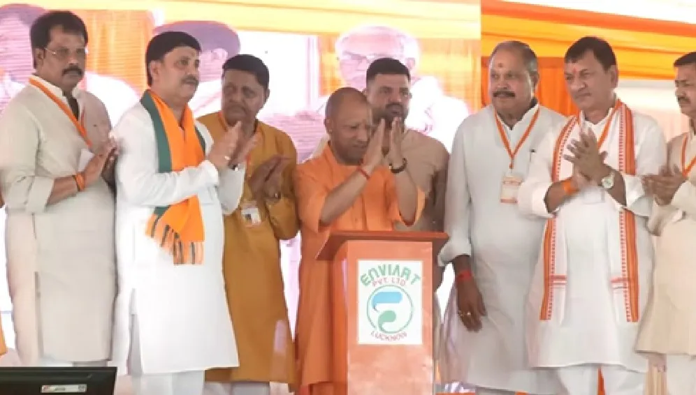 मुख्यमंत्री योगी ने गोंडा जिले में 516 करोड़ की विकास परियोजनाओं का लोकार्पण एवं शिलान्यास किया