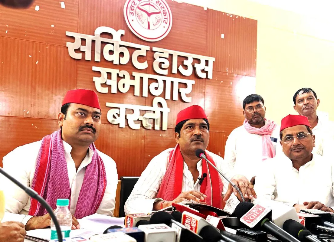 22 परीक्षाओं में 11514 पीडीए आरक्षित सीटों की सुनियोजित लूट का संदेश जनता तक पहुंचायेगी सपा- महेन्द्रनाथ यादव