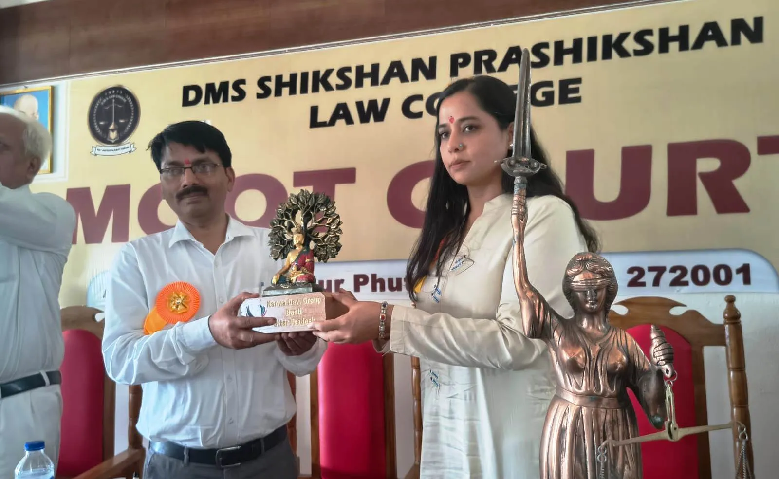 विधिक जागरूकता एवं साक्षरता शिविर का आयोजन 