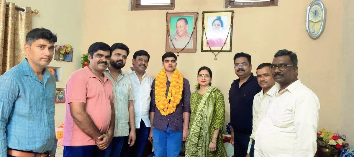उत्कर्ष चौधरी ने बढ़ाया मानः जेईइ मेन्स में 99.61 परसेंटाइल के बाद जी एडवांस्ड में मिली सफलता