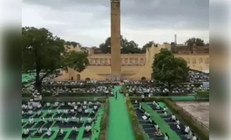 अल्बर्ट हॉल से आमेर फोर्ट तक योग का उत्साह, हजारों लोगों ने किया सामूहिक योगाभ्यास
