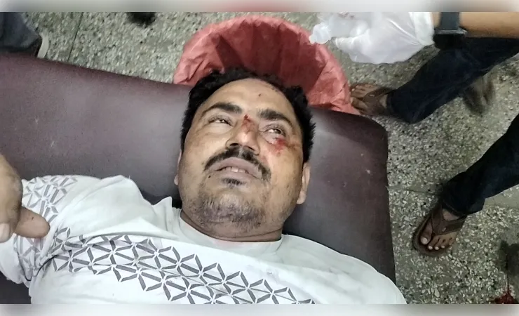 औरैया में बाइक और मोपेड की आमने-सामने भिड़ंत में चार लोग घायल