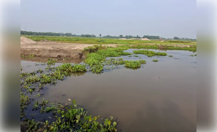 अवैध बालू खनन बना जानलेवा, पानी भरे गड्ढे में डूबकर बच्ची की दर्दनाक मौत