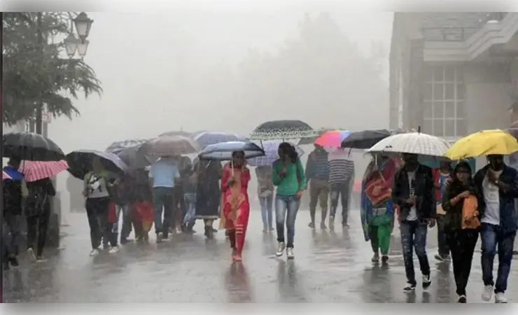 बारिश का दौर जारी, 40 से 50 किमी प्रति घंटा की रफ्तार से चल सकती हैं तेज हवाएं