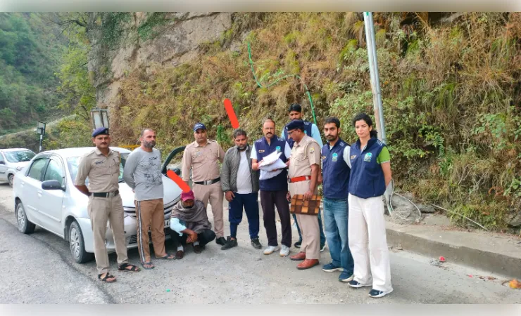  नशा तस्करी पर बड़ी कार्रवाई: 4.859 किलो चरस के साथ पंजाब के दो आरोपी गिरफ्तार