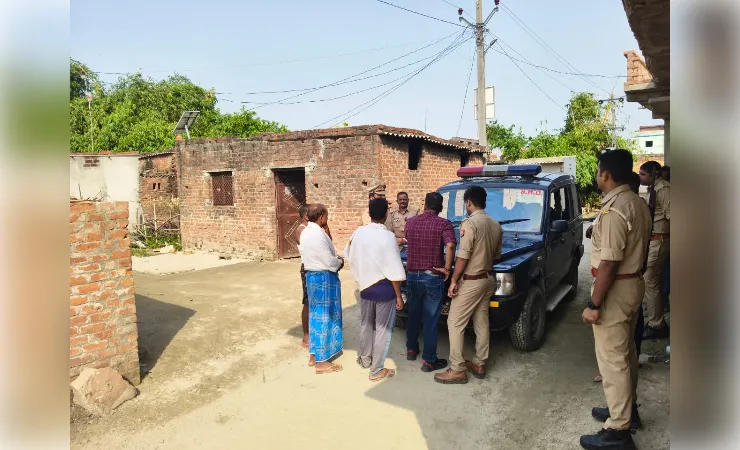 कुशीनगर: पारिवारिक विवाद में दो सगी बहनों की हत्या से इलाके में मचा हड़कंप, जांच जारी 