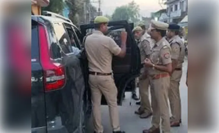 झांसी में ट्रैफिक पुलिस का सख्त अभियान, 24 घंटे में 2 लाख वसूला जुर्माना 