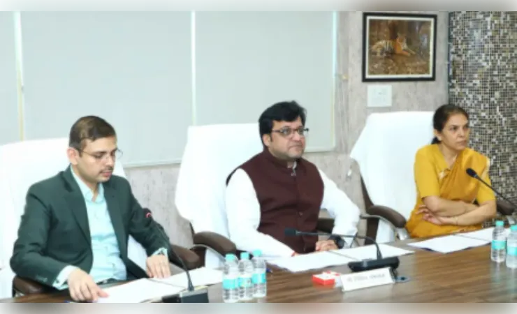 आबकारी विभाग: प्रभावी नीति का दिखा असर, आबकारी में रोका गया राजस्व रिसाव