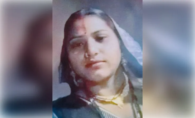 जालौन में विवाहिता की संदिग्ध मौत पर बवाल, परिजनों ने हत्या का लगाया आरोप