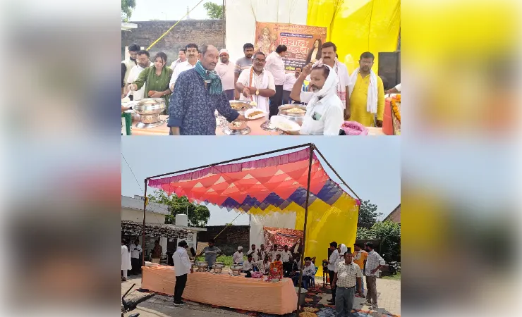 तहसील परिसर में मुस्लिम अधिवक्ता ने कराया बड़े मंगल का विशाल भंडारा