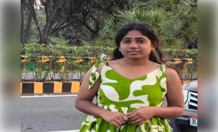 मोबाइल पर बात करते हुए हादसा या कुछ और? इंदौर में छात्रा की मौत पर जांच जारी