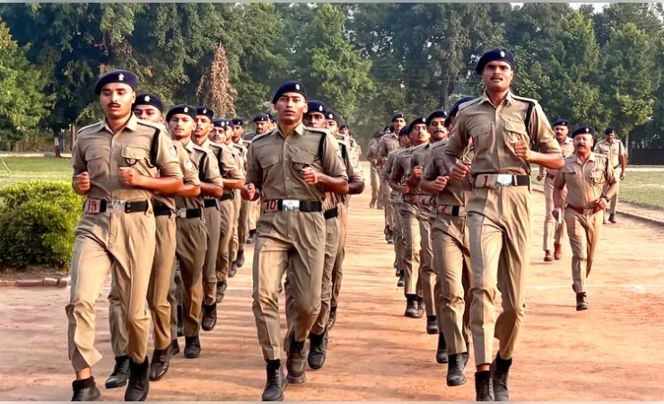  एसएसपी नवनीत सिंह ने जवानों संग लगाई दौड़, दिया फिटनेस और अनुशासन का संदेश