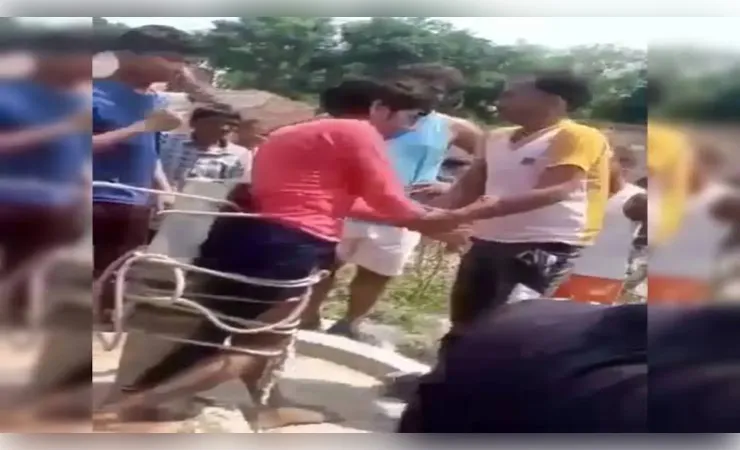 बच्चा चोर समझकर भीड़ ने NGO कर्मियों को पीटा