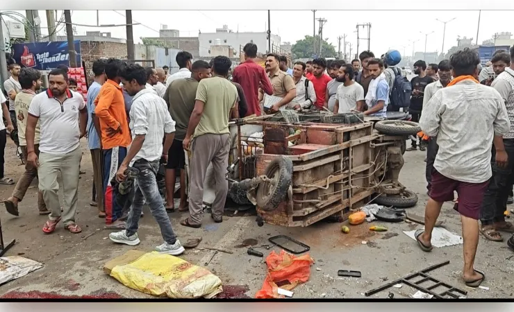 बुलंदशहर:  ई-रिक्शा और ऑटो की आमने-सामने टक्कर में दो लाेगाें की दर्दनाक मौत