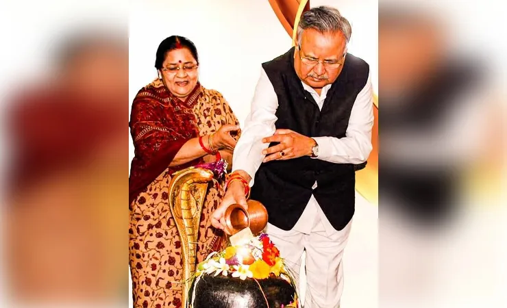 विधानसभा अध्यक्ष डॉ. रमन सिंह को मुख्यमंत्री विष्णु देव साय ने वैवाहिक वर्षगांठ पर दी बधाई