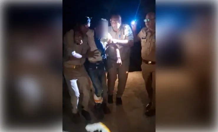 परीक्षा देने जा रहीं युवतियों से अभद्रता, पुलिस मुठभेड़ में शातिर आरोपी गिरफ्तार