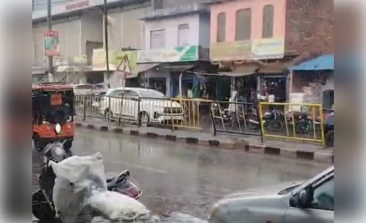 कोलकाता समेत दक्षिण बंगाल में कालबैशाखी का कहर, जलभराव और पेड़ गिरने से जनजीवन प्रभावित