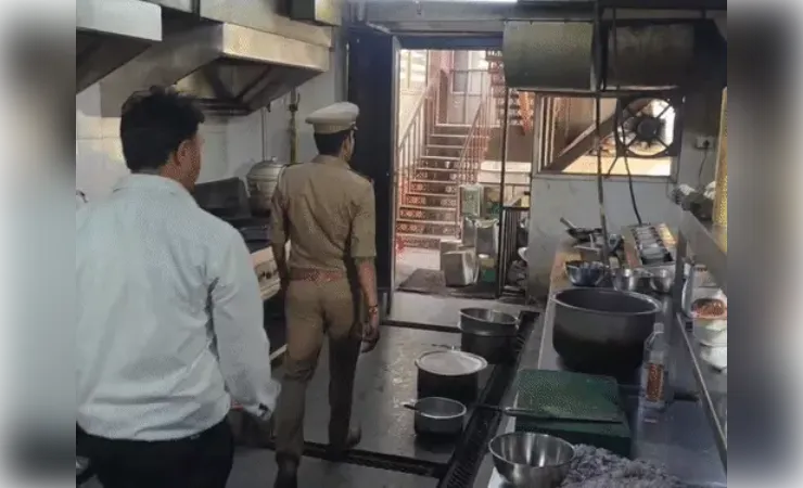 दिल्ली अग्निकांड के बाद लखनऊ में फायर विभाग अलर्ट, सेफ्टी व्यवस्थाओं का लिया जायजा